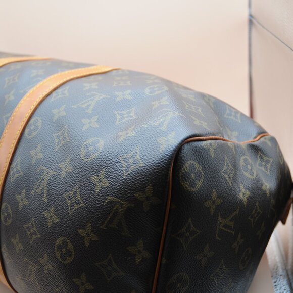 Louis Vuitton Keepall 45 Monogram Canvas Travel Bag - Picture 9 of 15
